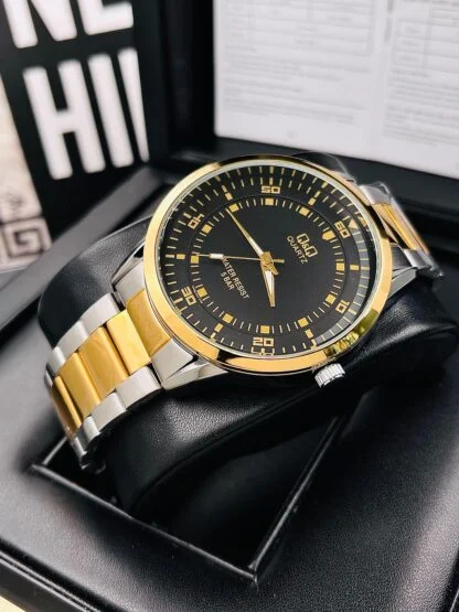 Reloj Q y Q Classic con Números - Imagen 2